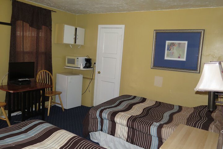 Room 8 of 38