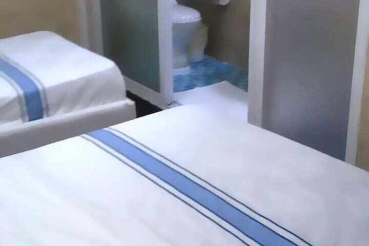 Room 6 of 22