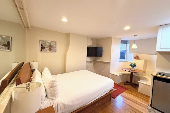Room 46 of 99