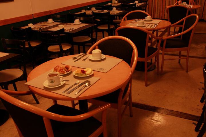 Breakfast/Coffee Service 30 of 48