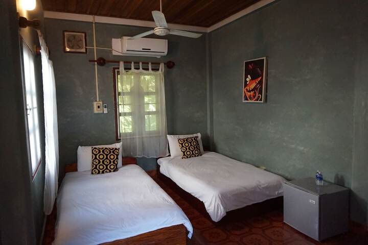 Room 8 of 29