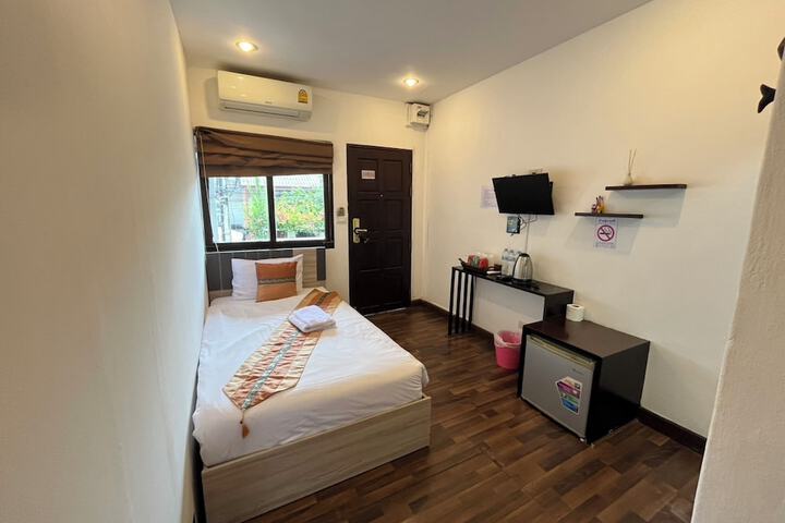 Room 41 of 68