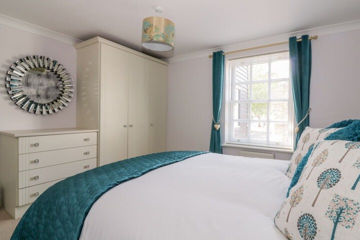 Room 5 of 14