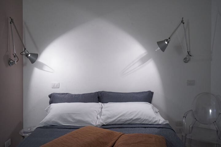 Room 21 of 28