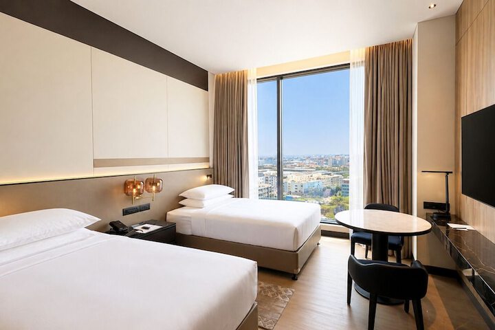 Room 30 of 103