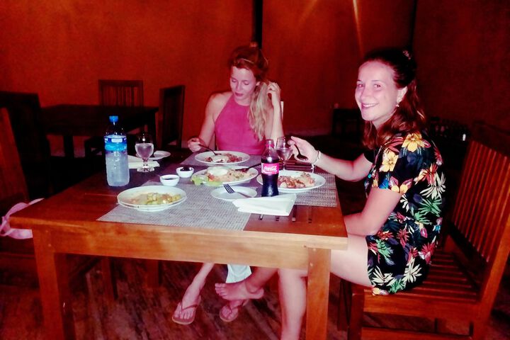 Dining 30 of 65