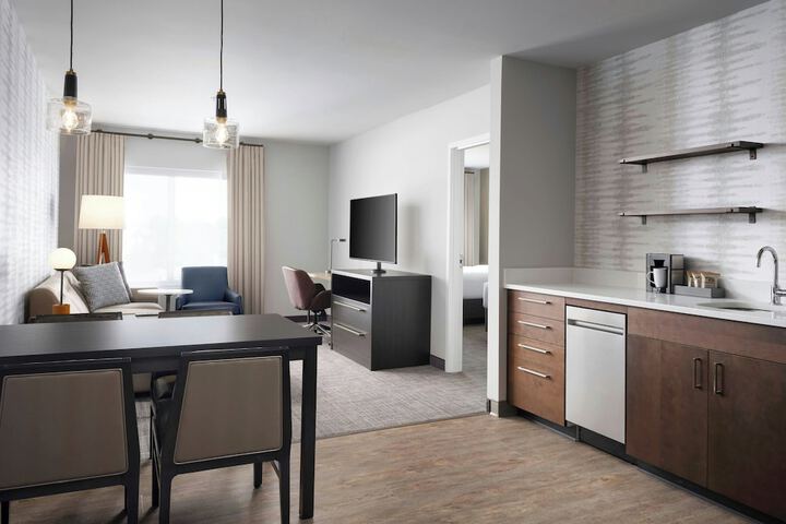Room 17 of 41