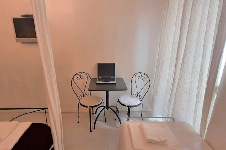 Room 18 of 60