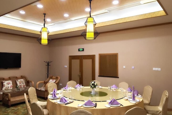 Dining 10 of 15