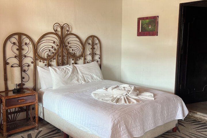 Room 4 of 31