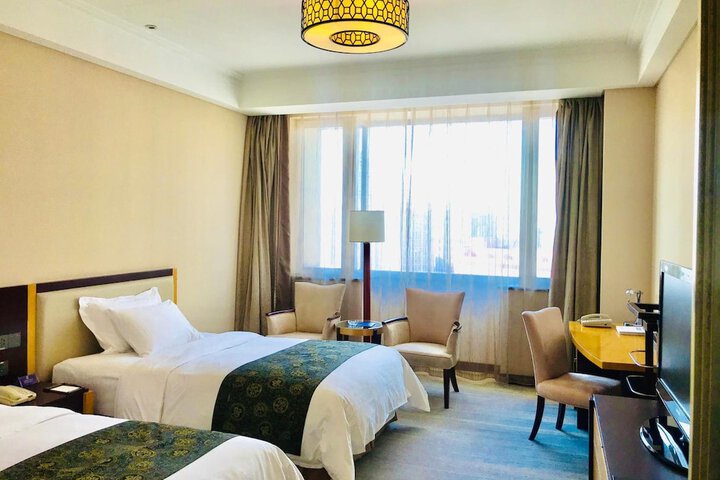 Room 4 of 61