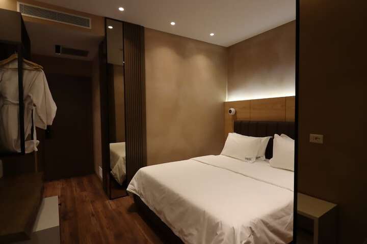 Room 89 of 112