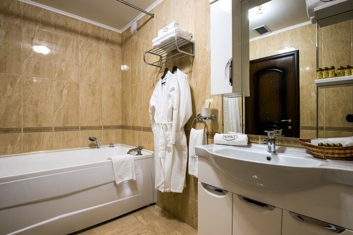 Room 60 of 71