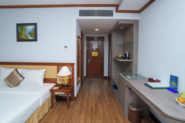 Room 15 of 67