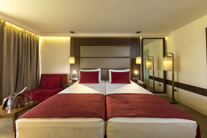 Room 50 of 162