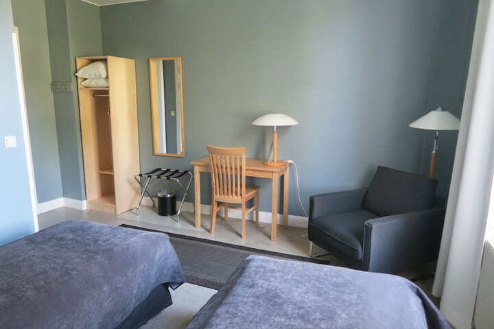 Room 6 of 31
