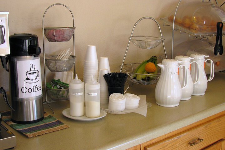 Breakfast/Coffee Service 9 of 23