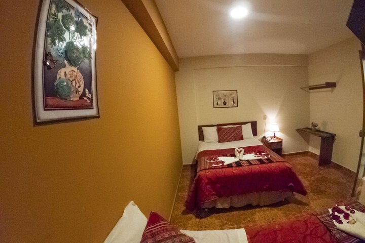 Room 9 of 34