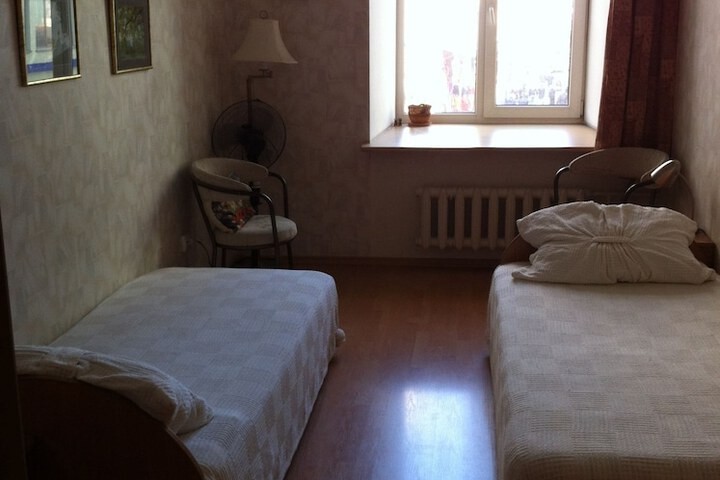 Room 2 of 29