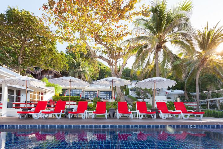 Hotel Pool