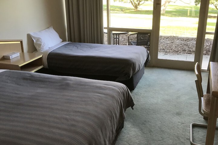 Room 11 of 48