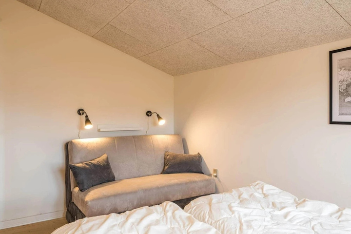 Room 5 of 15