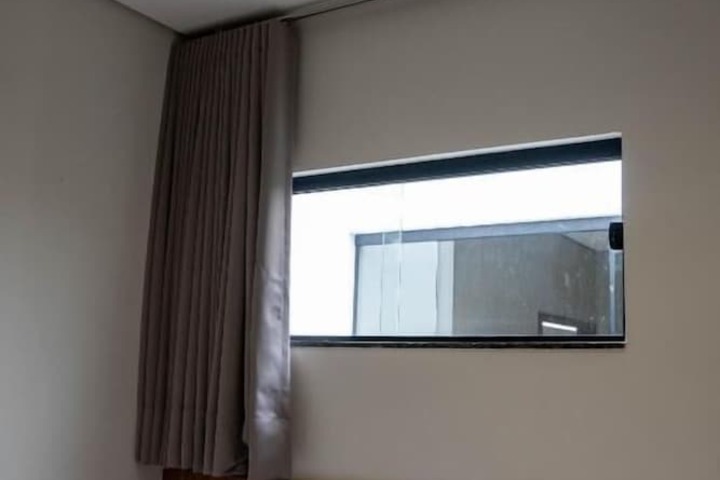 Room 20 of 115