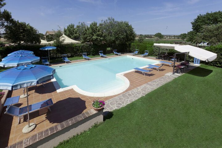 Pool 22 of 35