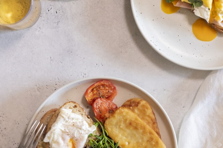 Breakfast/Coffee Service 92 of 138