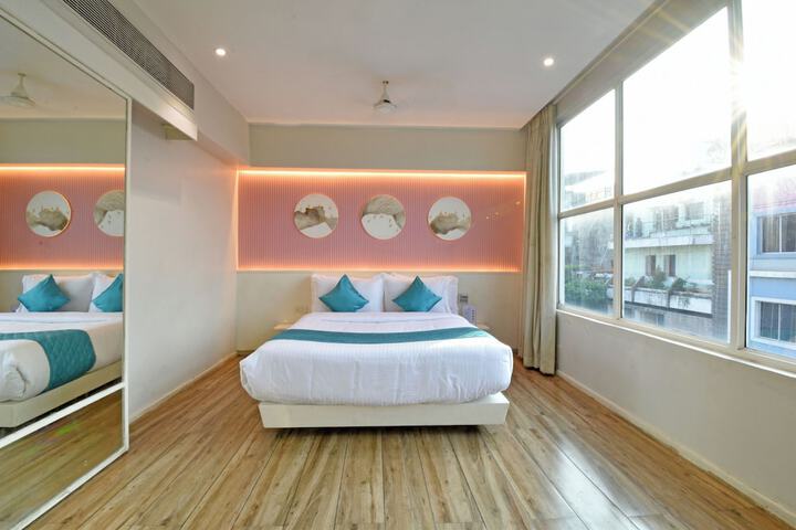 Room 34 of 47