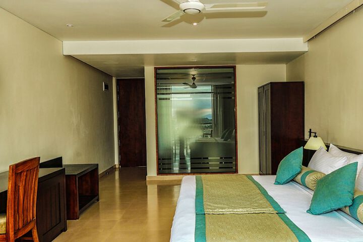 Room 9 of 29