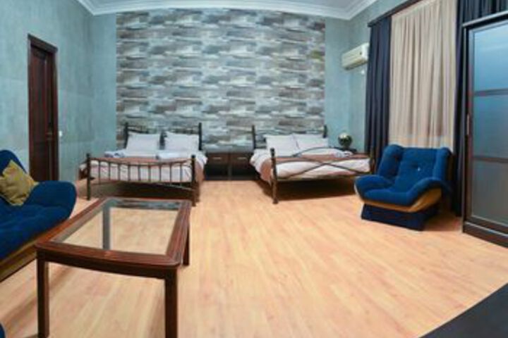 Room 8 of 20