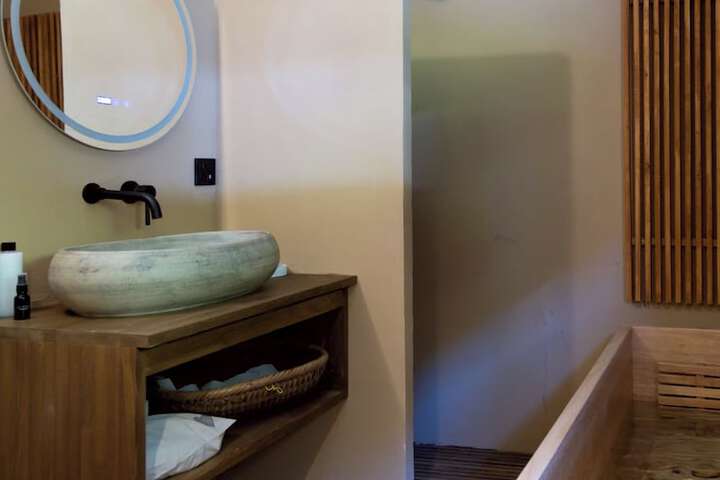 Room 26 of 57