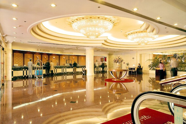 Guest Lobby