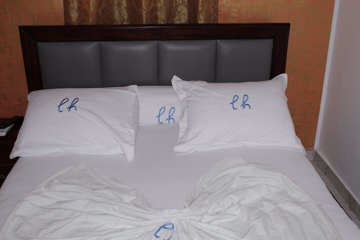 Room 5 of 58