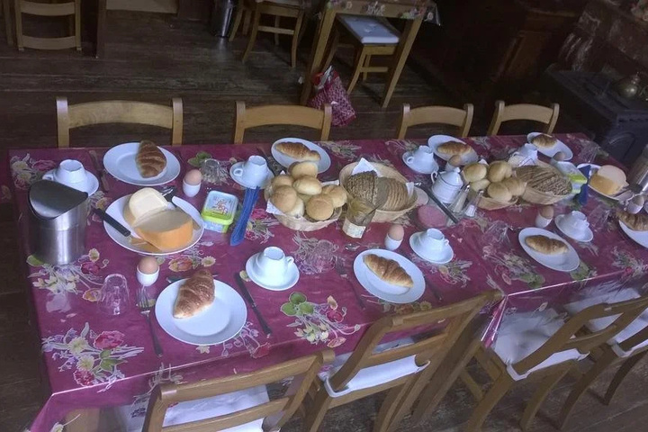 Dining 8 of 9