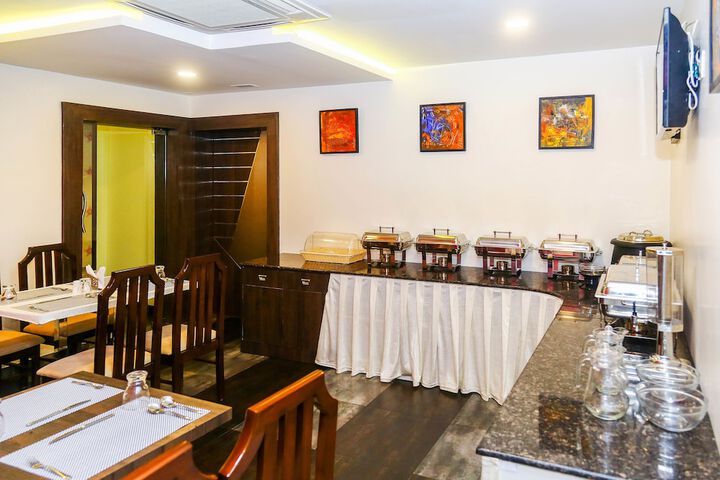 Dining Photos
