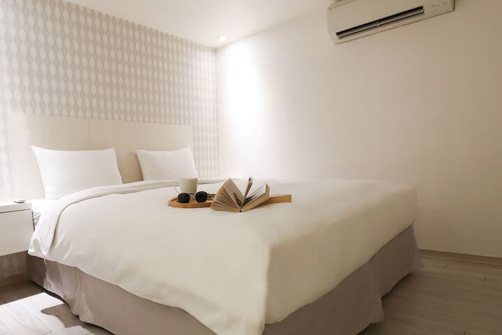 Room 16 of 59