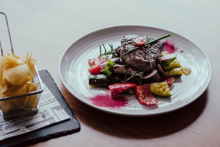 Dining 62 of 75