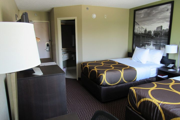 Double Accessible King Size Bed (6 of 22)