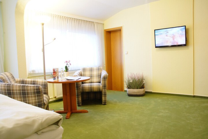 Room 13 of 161