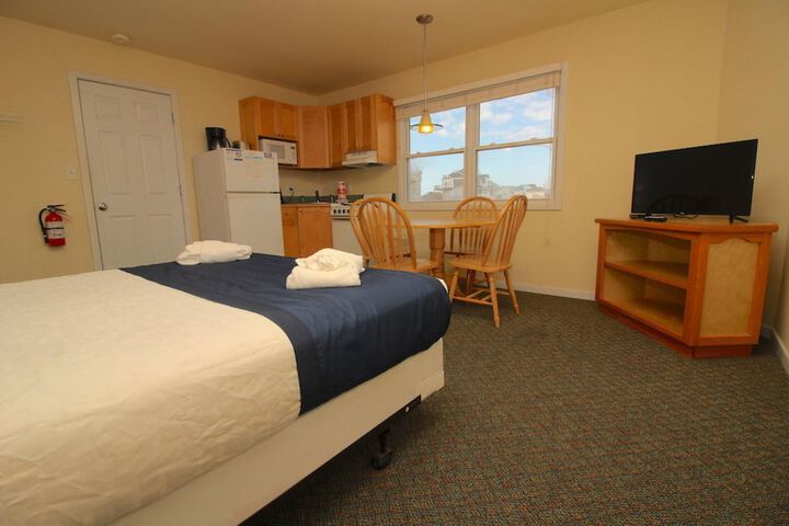 Room 17 of 48