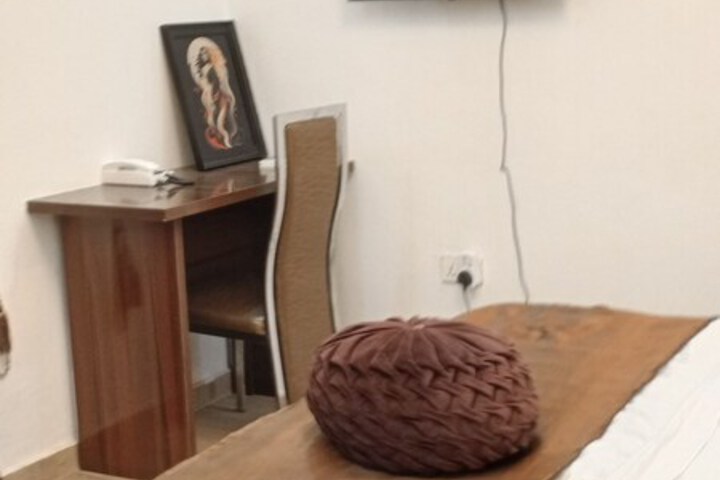 Room 4 of 41