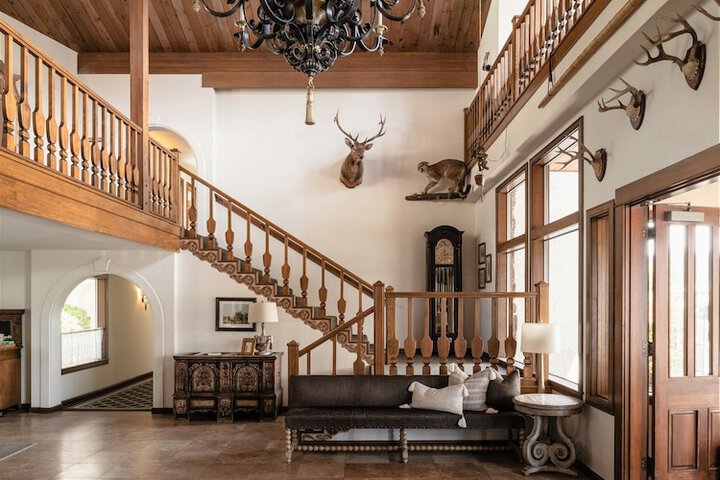 Hotel Interior 6 of 44