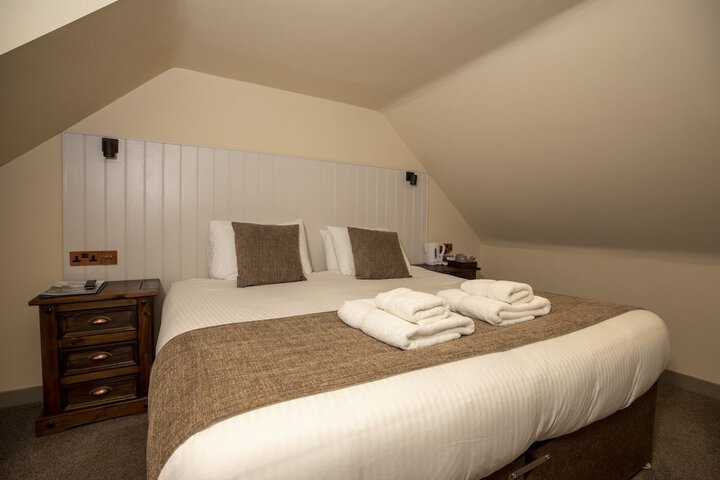 Room 8 of 42