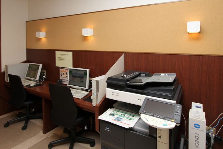 Business Center 15 of 15