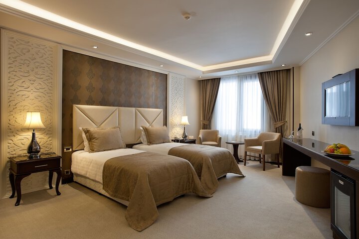 Room 15 of 70