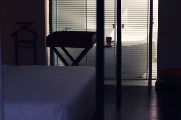 Room 13 of 73