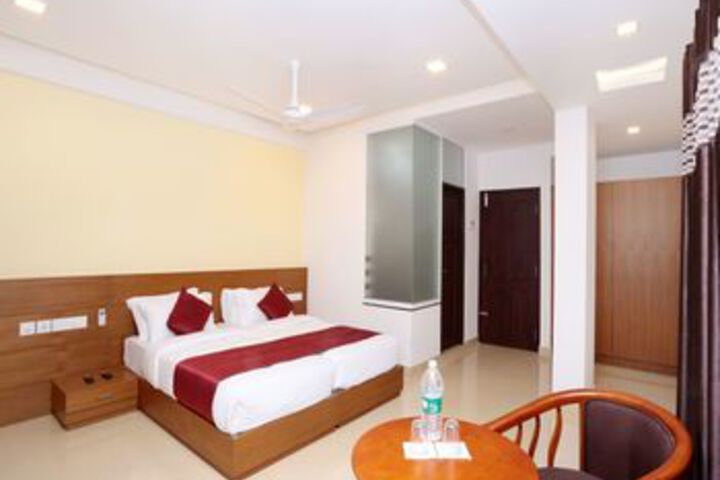 OYO 10547 Hotel Ayodhya Residency