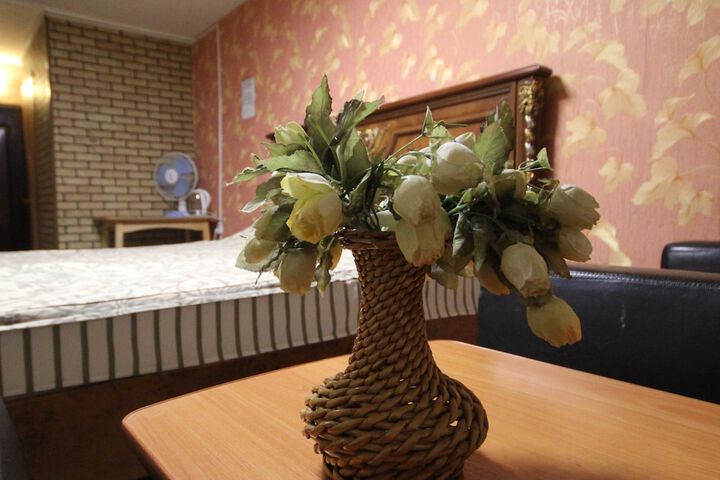 Room 2 of 33